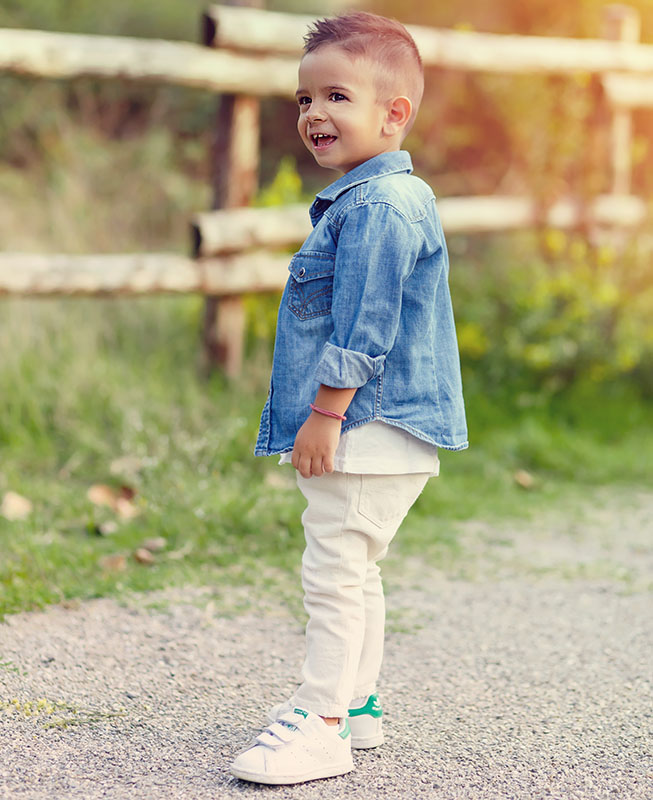 preparare bambino alla sessione fotografica