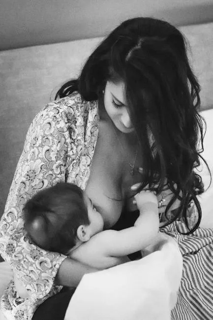 poppata quotidiana - fotografia newborn lifestyle